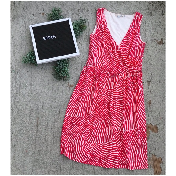 Boden Dresses & Skirts - Boden Patterned Surplice Sleeveless Dress